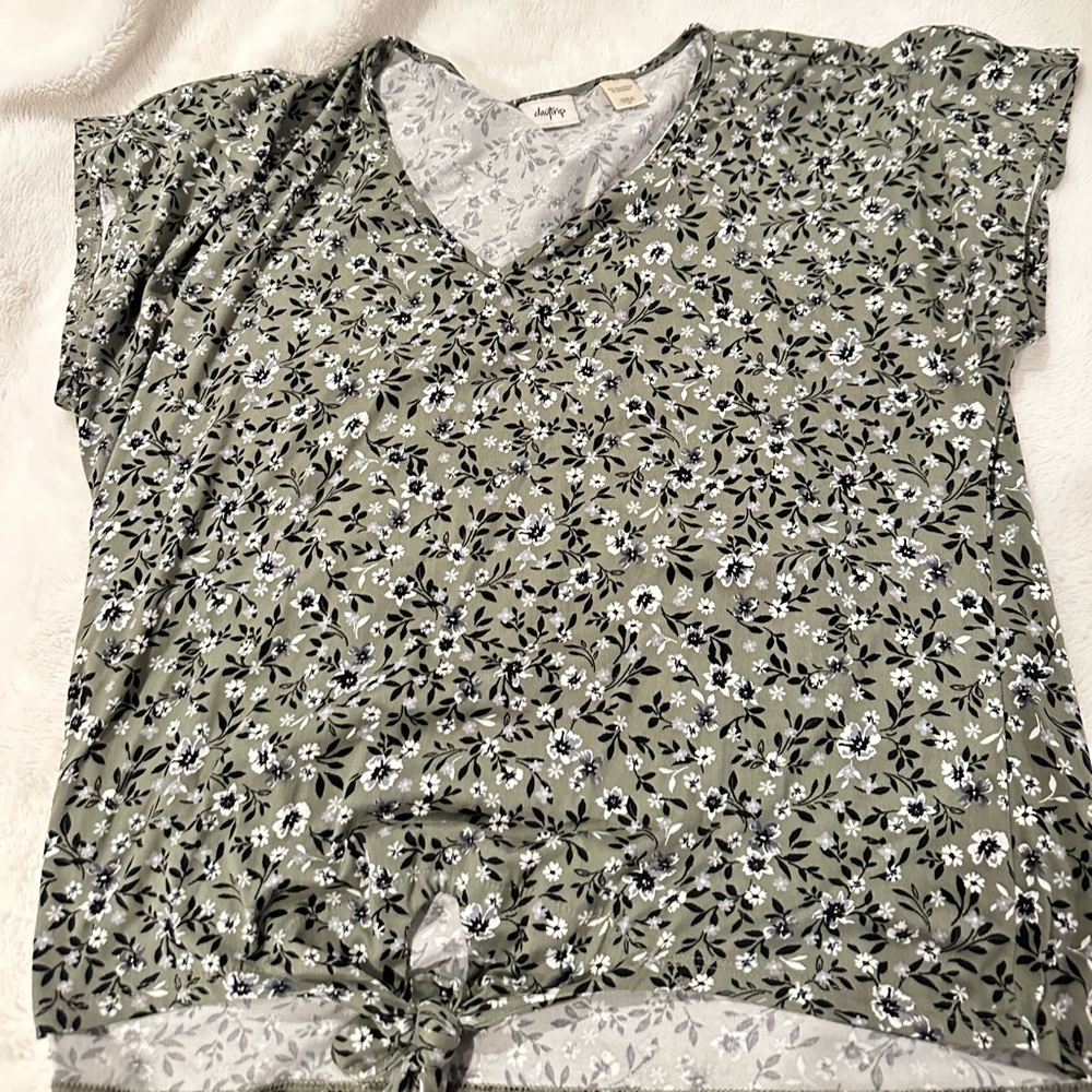 Green floral top